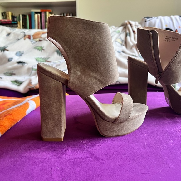 Oasis Society platform never worn - Picture 5 of 11